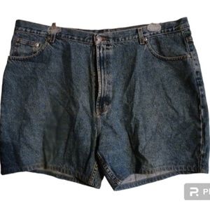 Member’s Mark blue Jean shorts size 44 (looks like mom jean shorts)